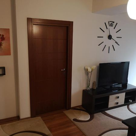 Hello Apartment Üsküp Dış mekan fotoğraf
